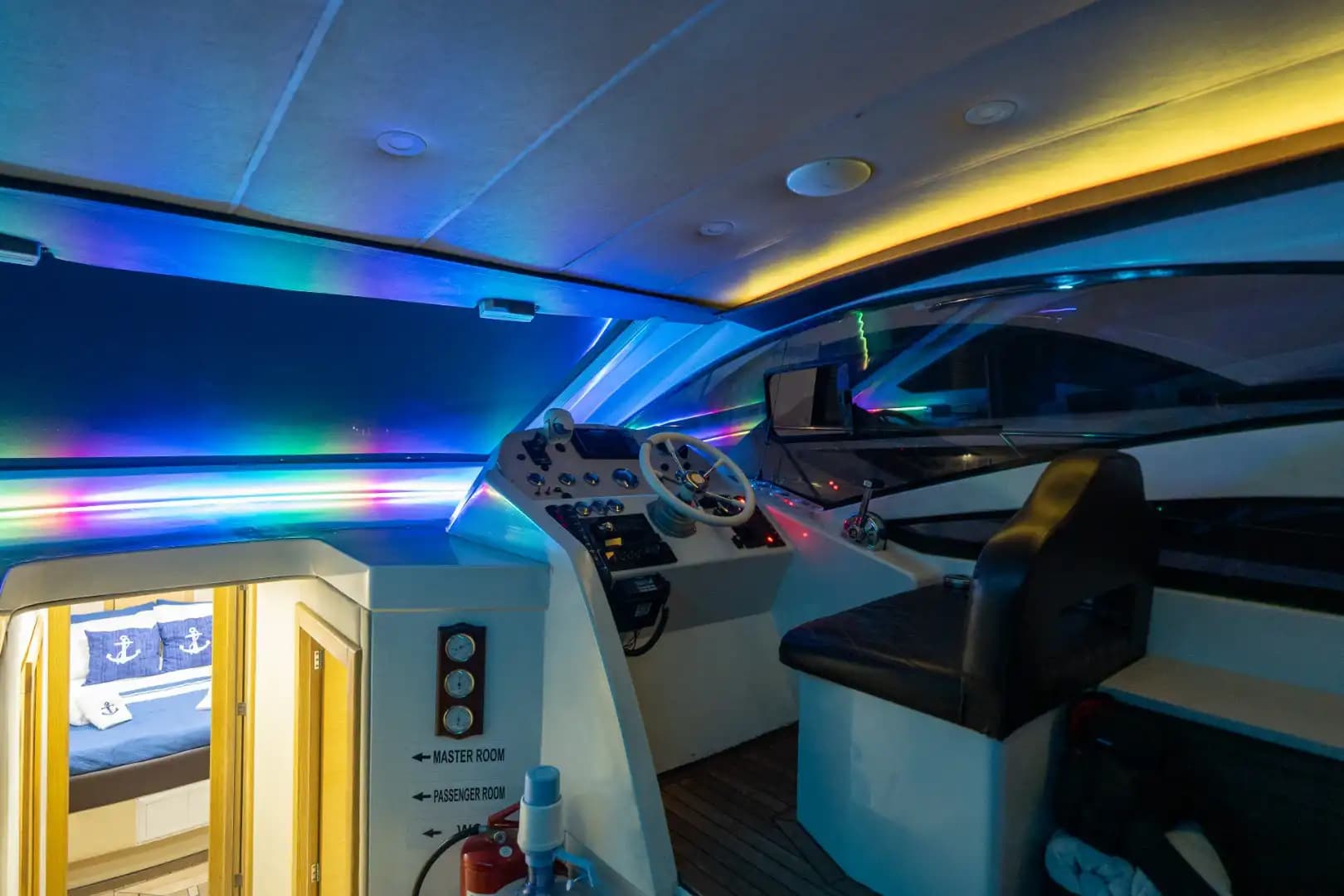 Luxury Comfort and an Unparalleled Voyage bleu Experience with a Princess Motoryacht in Bodrum 10