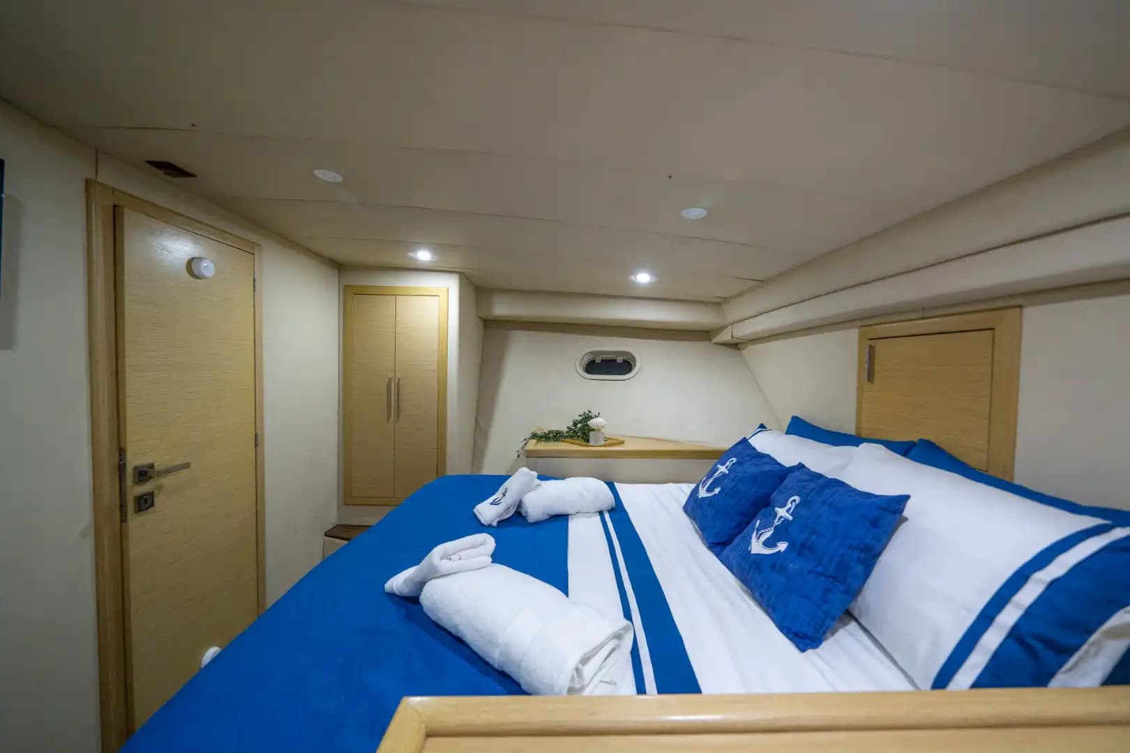 Luxury Comfort and an Unparalleled Voyage bleu Experience with a Princess Motoryacht in Bodrum 13
