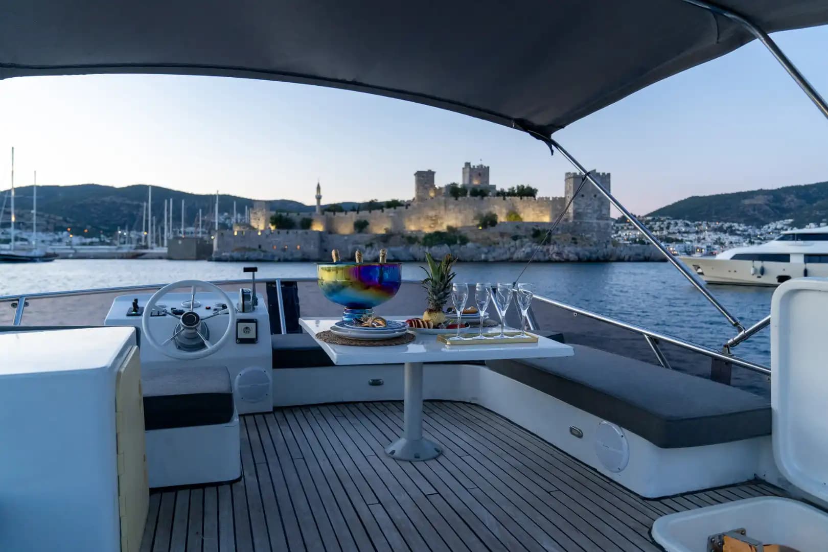Luxury Comfort and an Unparalleled Voyage bleu Experience with a Princess Motoryacht in Bodrum 9