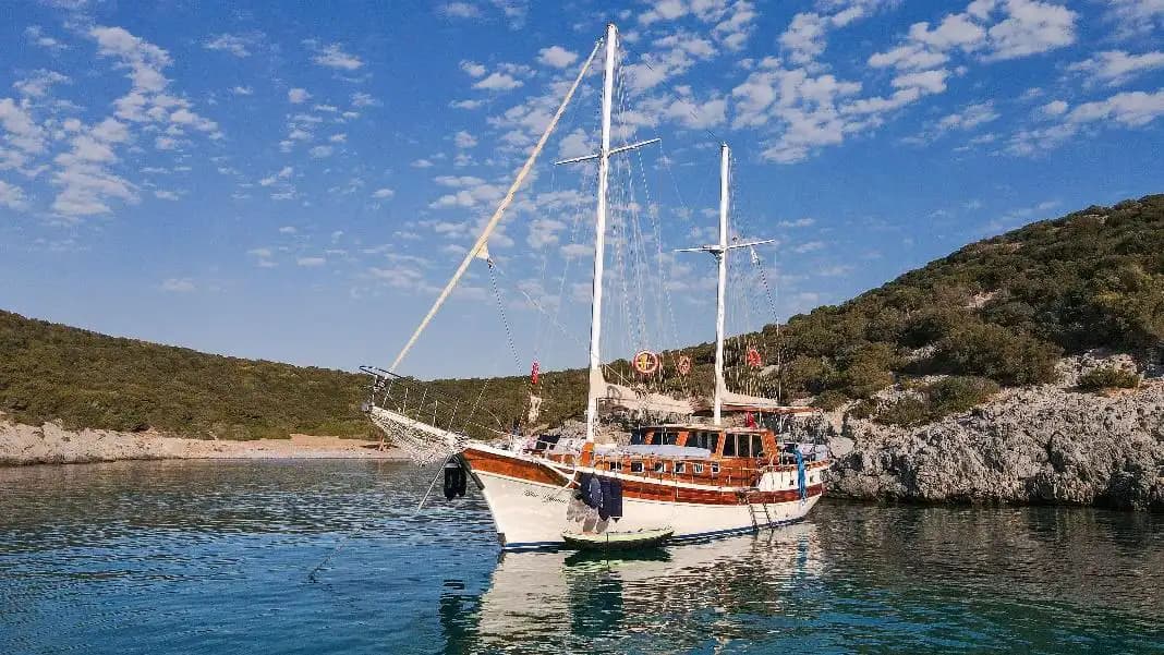 Lujo y Confort en Bodrum: Gulet 5 Cabinas 10 Personas 6