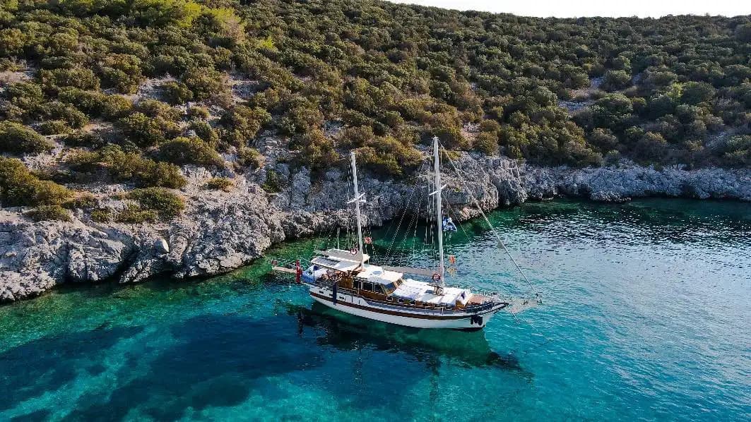 Lujo y Confort en Bodrum: Gulet 5 Cabinas 10 Personas 2