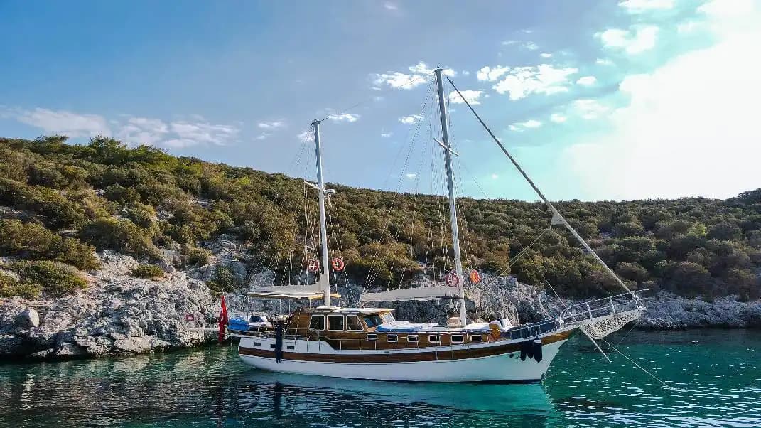 Lujo y Confort en Bodrum: Gulet 5 Cabinas 10 Personas 7
