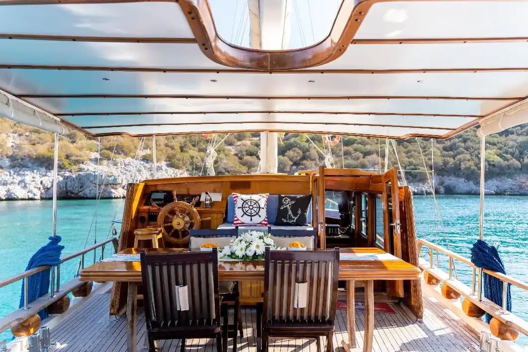 Lujo y Confort en Bodrum: Gulet 5 Cabinas 10 Personas 4