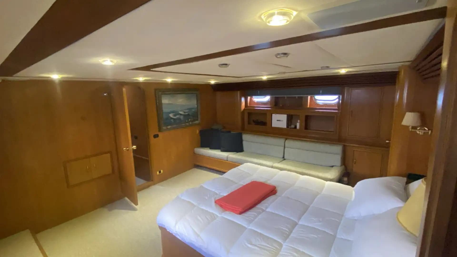 Elegant 27m Motoryacht for Large Groups in Bodrum's Atemberaubend Buchten 9