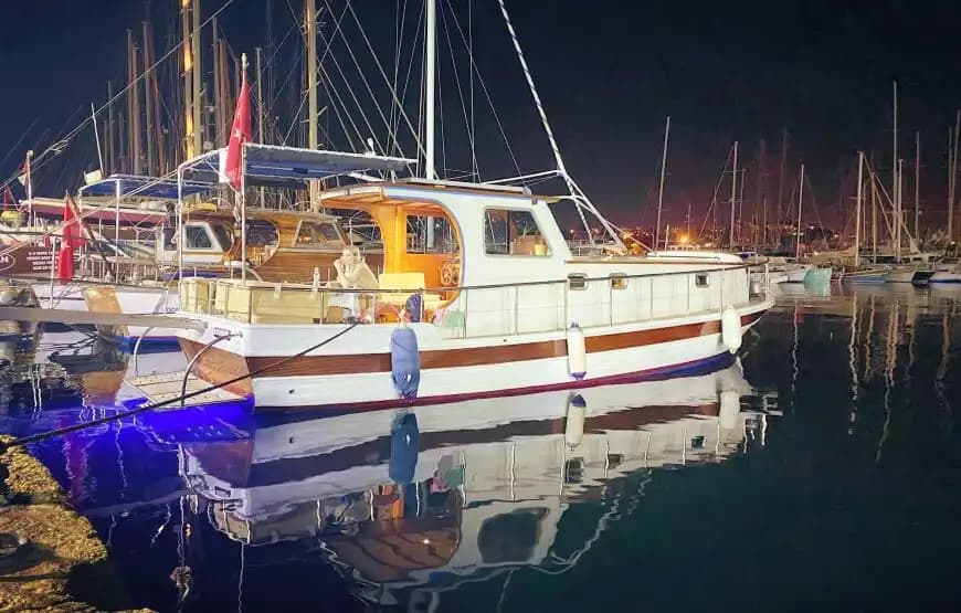 Bateau Élégant et Fonctionnel de 12 Mètres pour 8 Personnes dans les Eaux Azurées de Bodrum 8