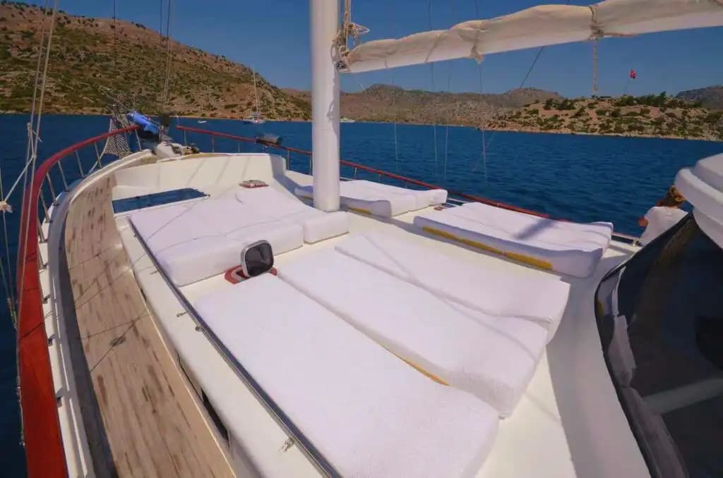 Luxury 5-cabines Gulet Holiday in the Tranquil Waters of Marmaris Bozburun 4