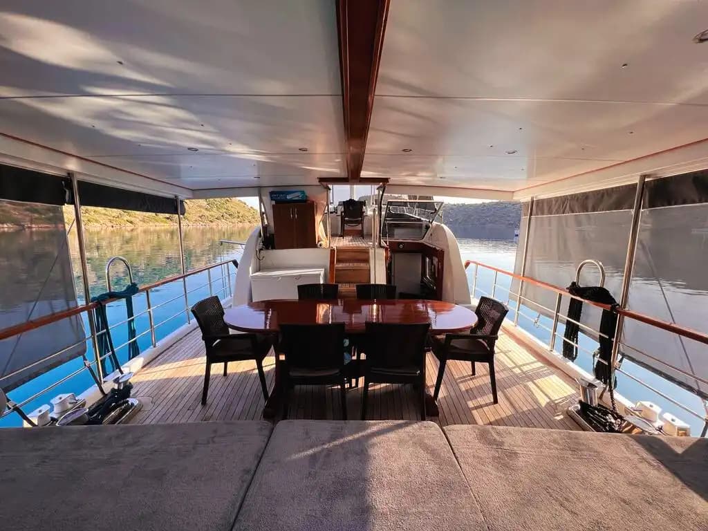 Explore the Tranquil Buchten of the Aegean on an 8-Personen Gulet in Marmaris Bozburun 10