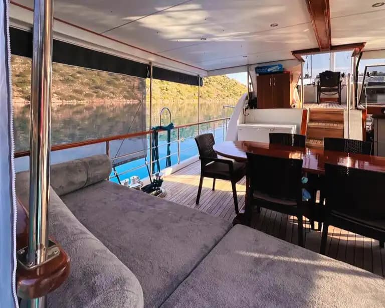 Explore the Tranquil Buchten of the Aegean on an 8-Personen Gulet in Marmaris Bozburun 9