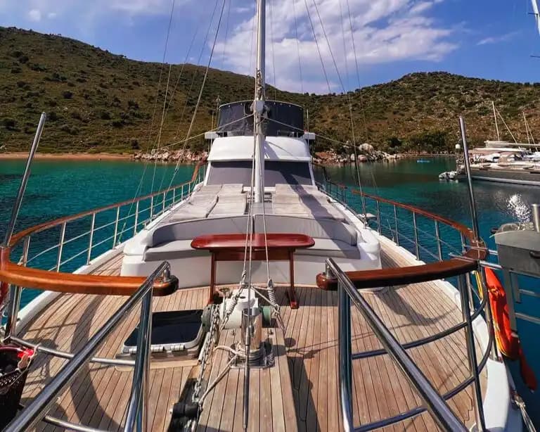 Explore the Tranquil Buchten of the Aegean on an 8-Personen Gulet in Marmaris Bozburun 3