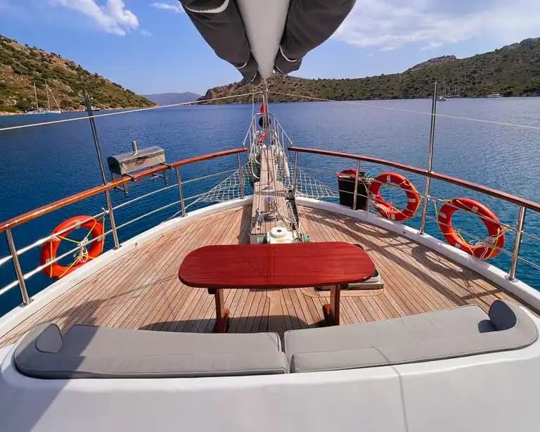 Explore the Tranquil Buchten of the Aegean on an 8-Personen Gulet in Marmaris Bozburun 7