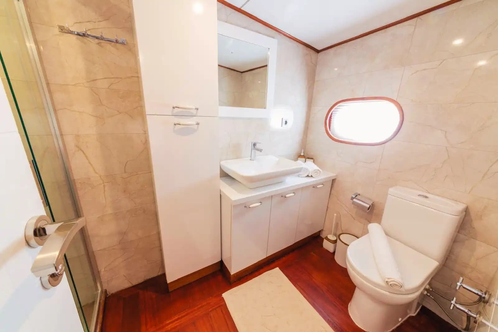Unforgettable 12-Person Getaway Aboard a 6-cabines Gulet in Marmaris Bozburun 14