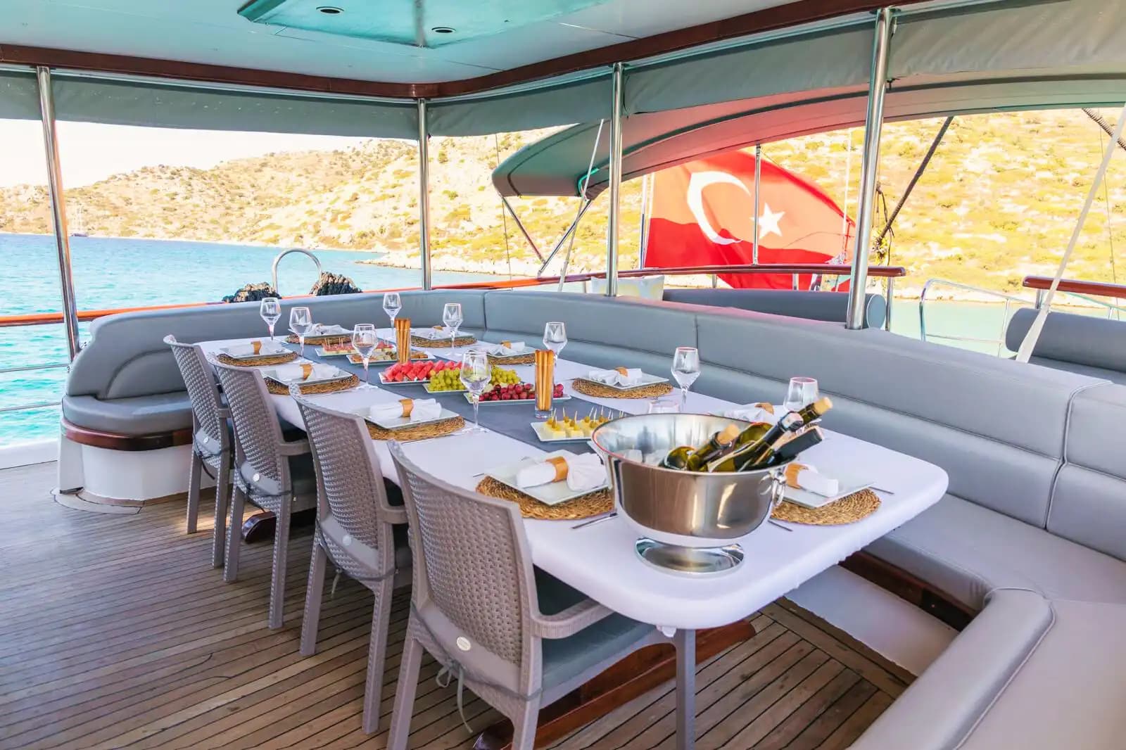 Unforgettable 12-Person Getaway Aboard a 6-cabines Gulet in Marmaris Bozburun 4