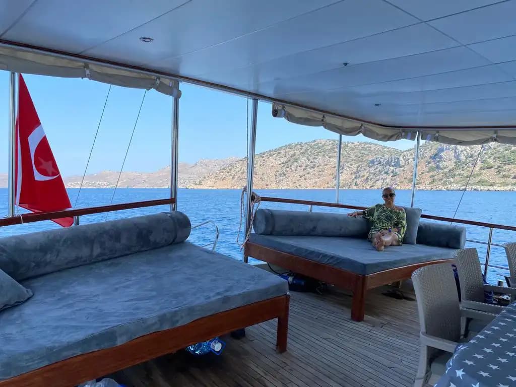 Luxury Voyage bleu for 12 Guests Aboard a 5-cabines Gulet in Bozburun’s Eaux magnifiques 11