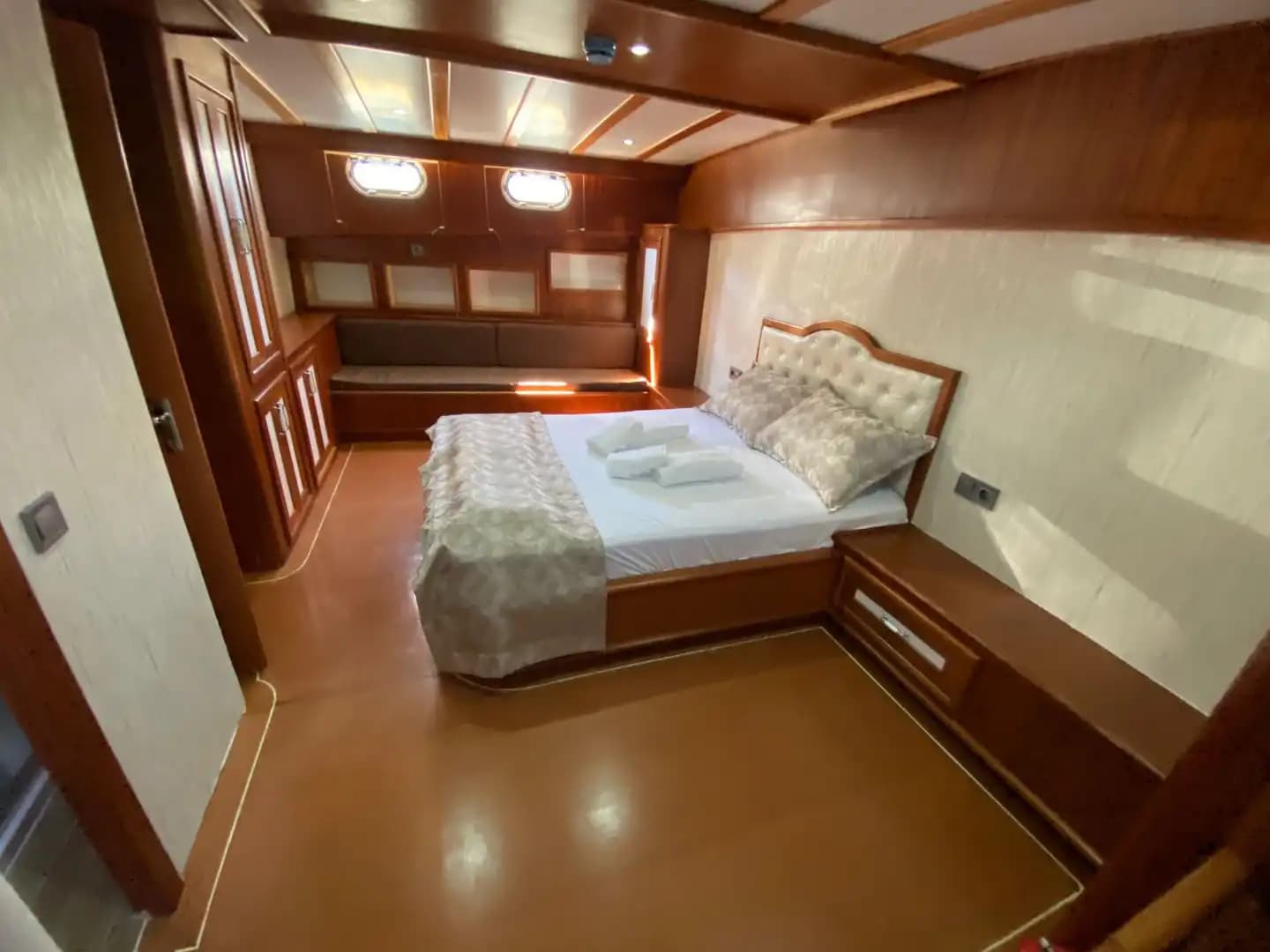 Luxury Voyage bleu for 12 Guests Aboard a 5-cabines Gulet in Bozburun’s Eaux magnifiques 19