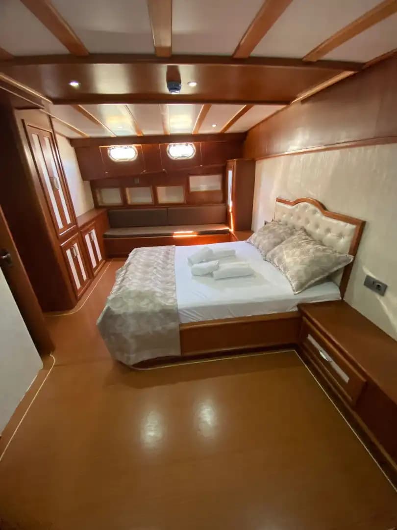 Luxury Voyage bleu for 12 Guests Aboard a 5-cabines Gulet in Bozburun’s Eaux magnifiques 5