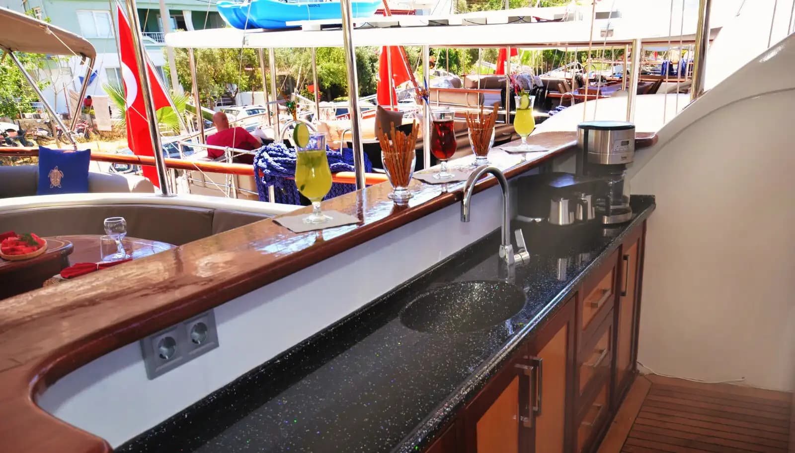 24-Meter, 6-cabines Gulet for 12 Guests in Marmaris Bozburun 10