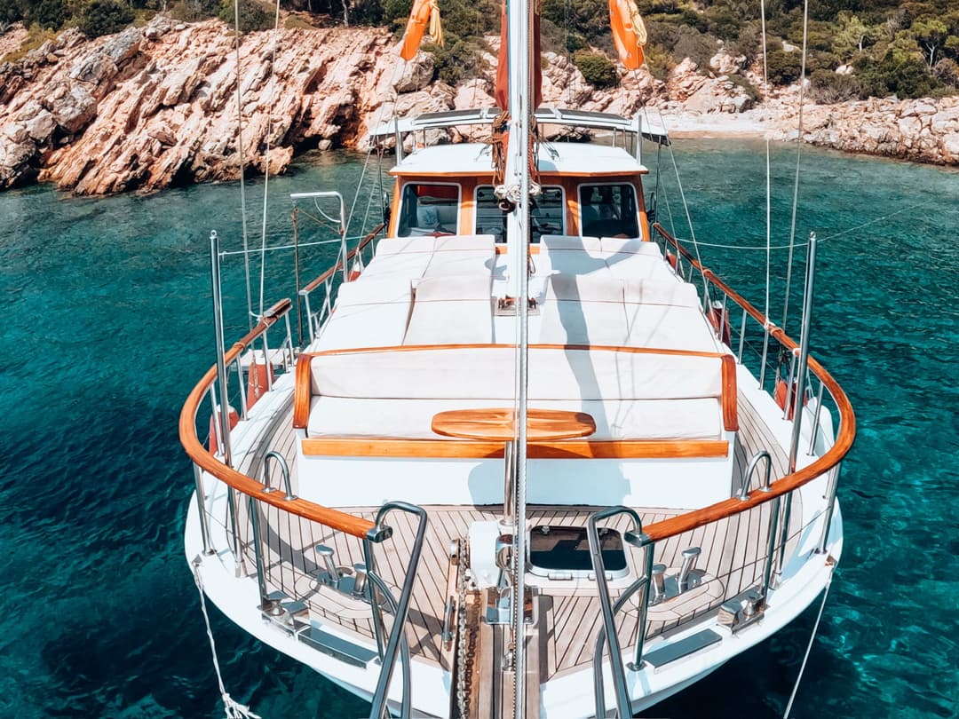 Expérience Inoubliable de Croisière Bleue pour 12 Personnes sur un Gulet de Luxe à Bodrum