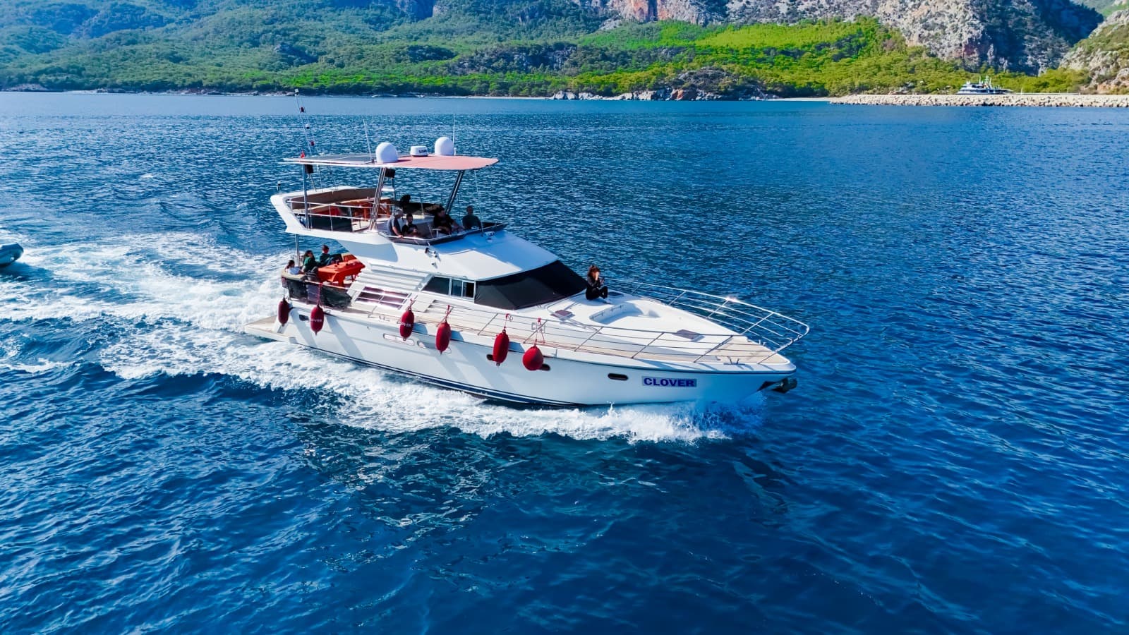 Luxury Yate a Motor con 2 Camarotes in Antalya: Private Events y an Exclusivo Crucero Azul 5