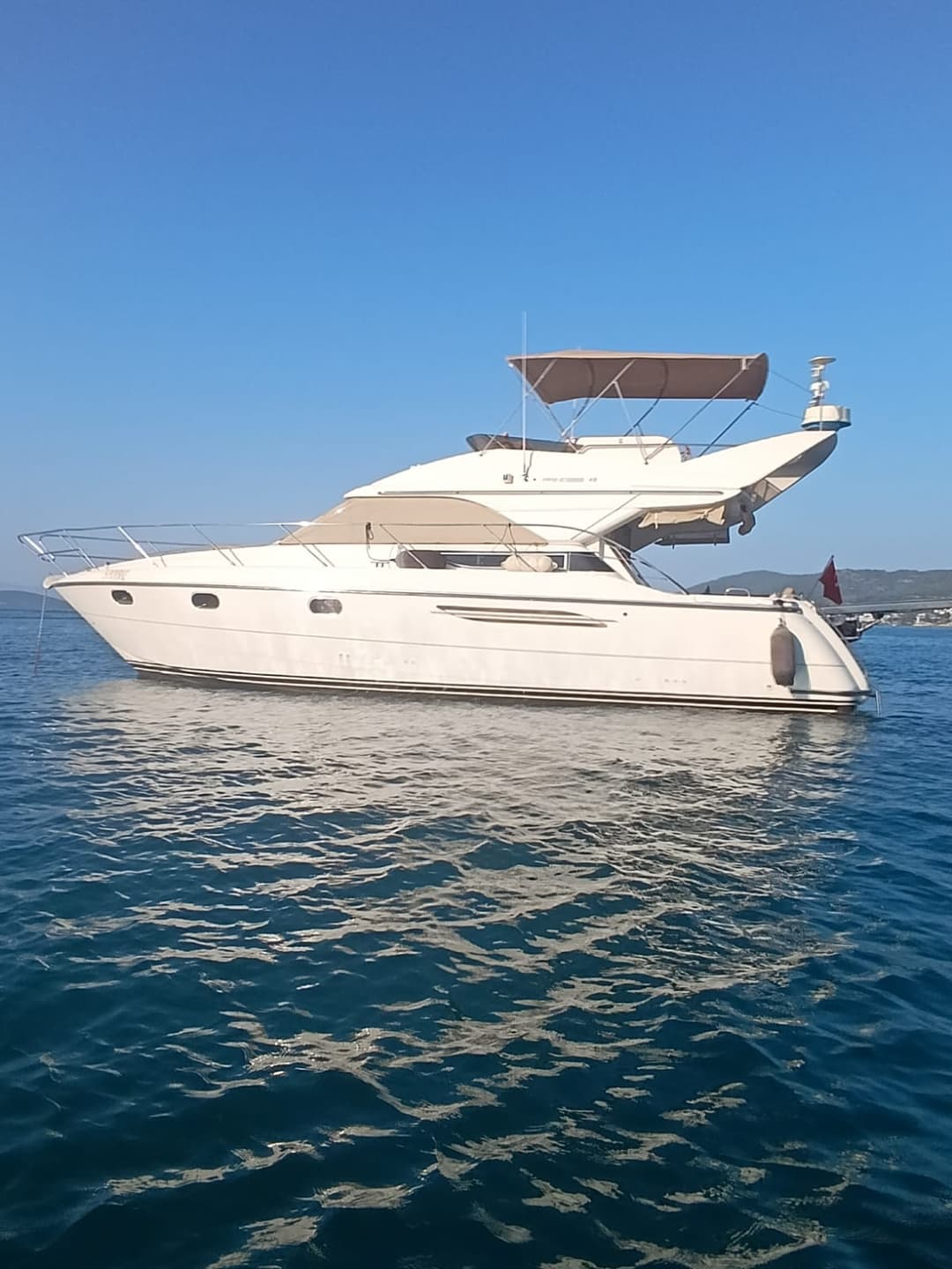Bodrum Torba: Einzigartiges Luxus-Motoryacht-Erlebnis für 6 Personen auf einer 14-Meter-Yacht - 3 Kabinen