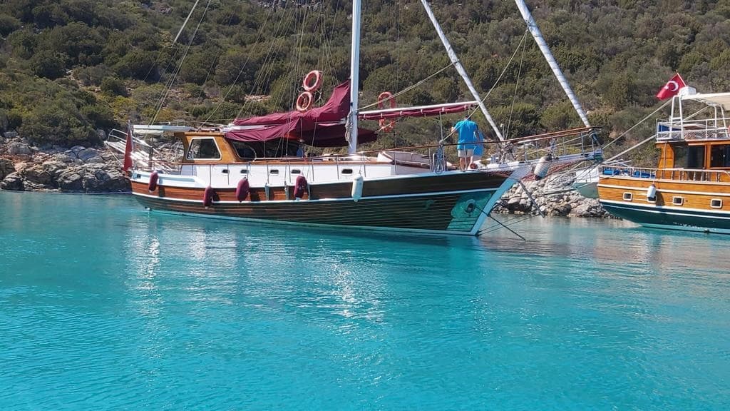 Unvergessliches Blaue-Reise-Erlebnis für 12 Personen mit einer 15-Meter-Luxus-Gulet in Bodrum