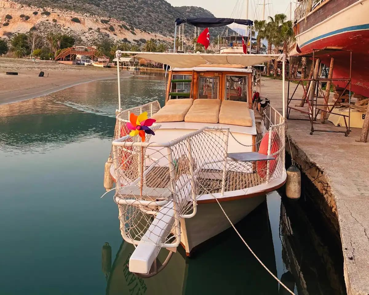 Unforgettable Moments Aboard a 12-Meter Construit sur mesure Boat from Demre Harbor 10