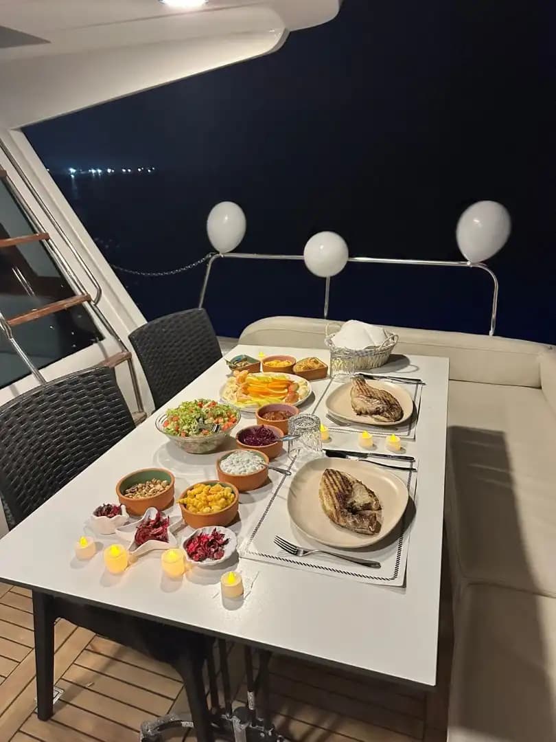 14-Meter Custom-Made Stylish and Modern Boat for 12 People in Antalya Kundu 4