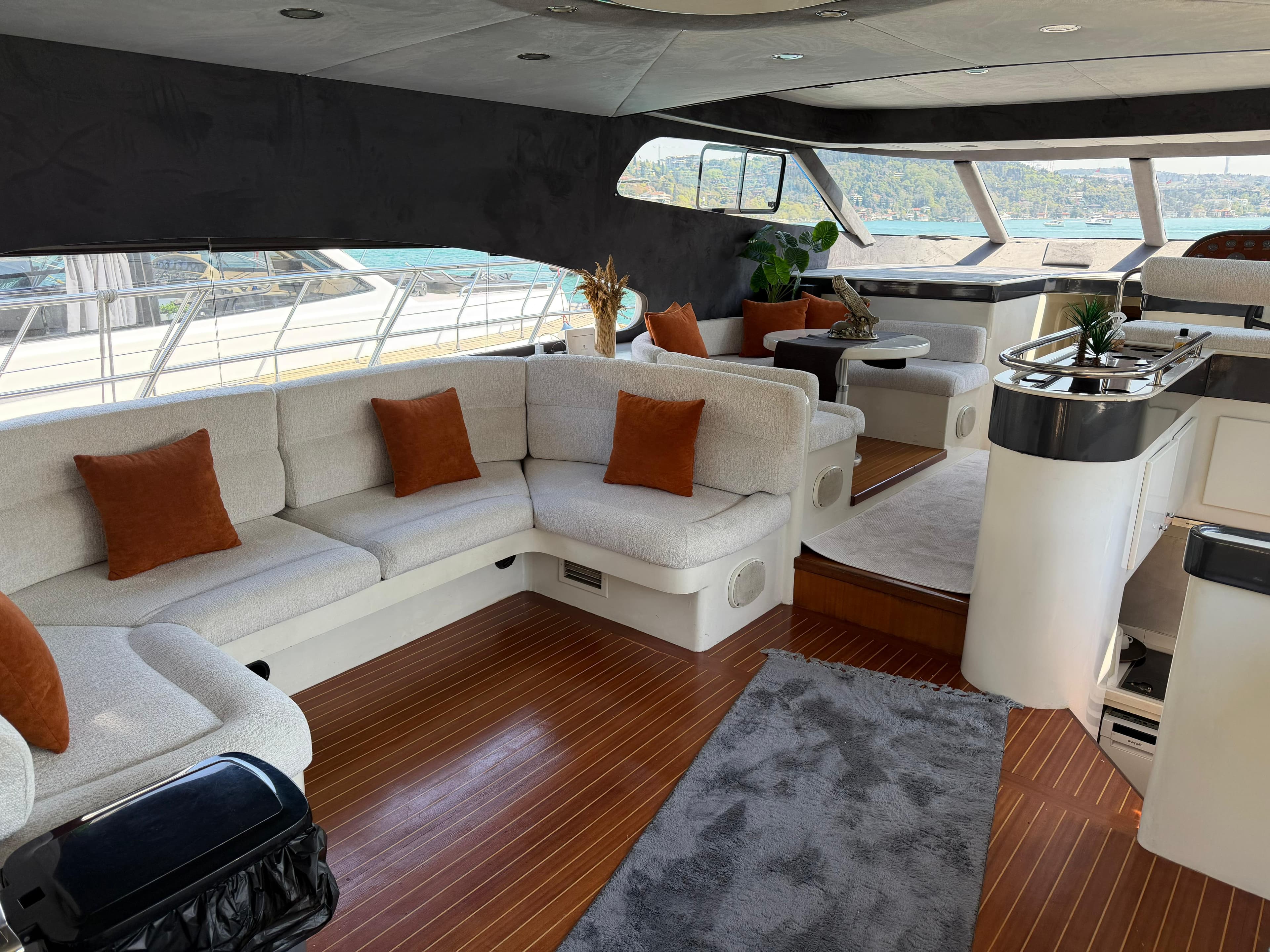 Luxury 20-Meter Motor Yacht with 3 Cabins & 6-Person Accommodation in Bodrum 10