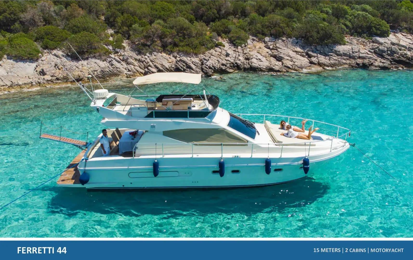 Elegante Yate a Motor in Bodrum: A Tranquilo Day con Ferretti 44 - Fiesta en el Barco