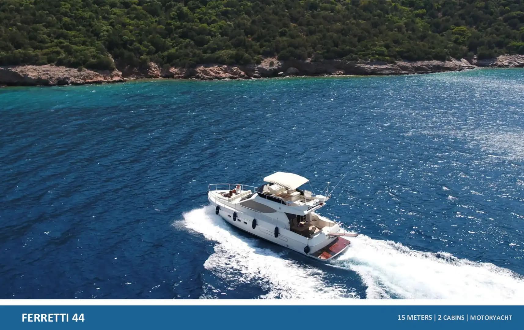 Elegante Yate a Motor in Bodrum: A Tranquilo Day con Ferretti 44 5