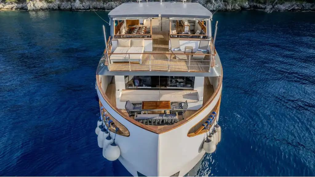 2023 Construido Superb Yate a Motor: Main cubierta Master Camarote & Full Water Toys (28m) 15