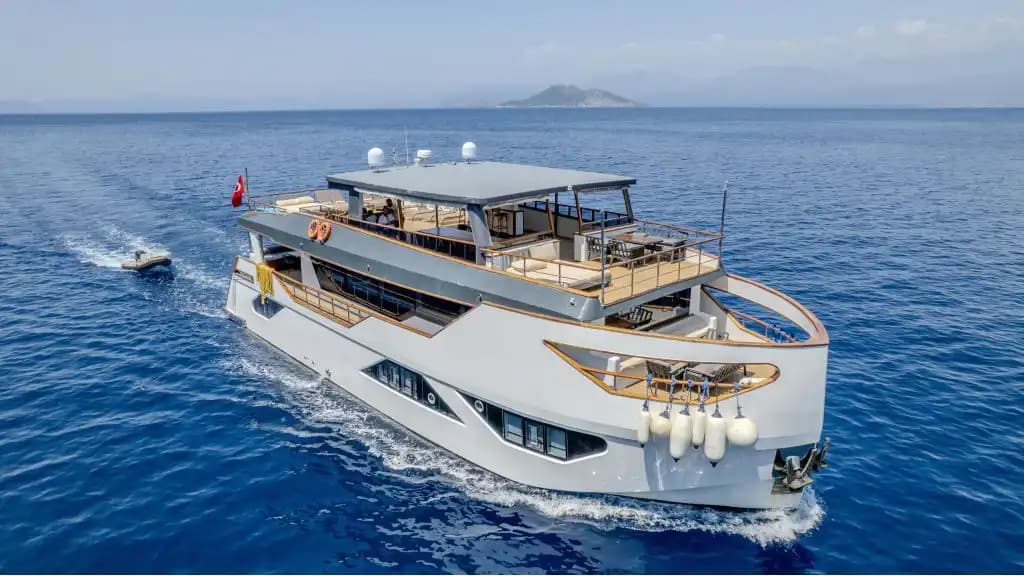 2023 Construido Superb Yate a Motor: Main cubierta Master Camarote & Full Water Toys (28m) - Fiesta en el Barco