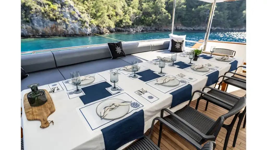 2023 Construido Superb Yate a Motor: Main cubierta Master Camarote & Full Water Toys (28m) 5