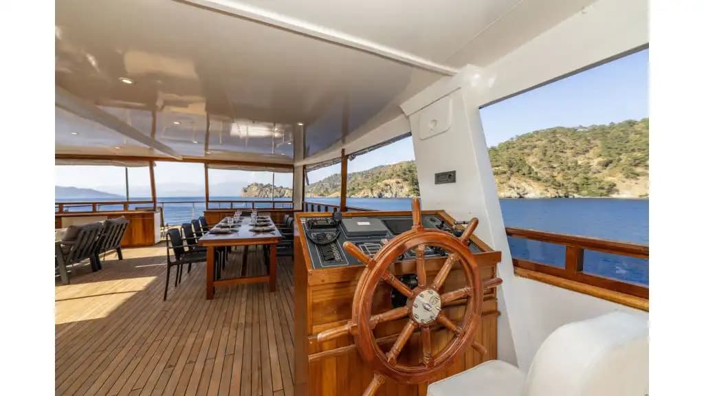 2023 Construido Superb Yate a Motor: Main cubierta Master Camarote & Full Water Toys (28m) 47