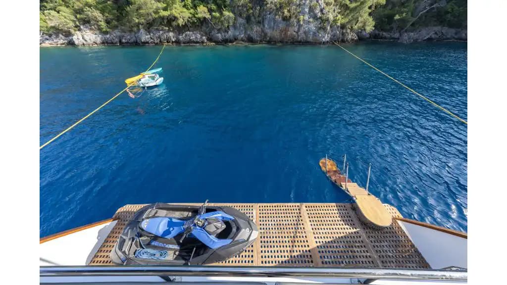 2023 Construido Superb Yate a Motor: Main cubierta Master Camarote & Full Water Toys (28m) 24