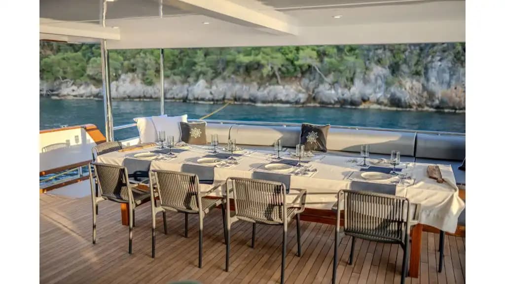 2023 Construido Superb Yate a Motor: Main cubierta Master Camarote & Full Water Toys (28m) 60
