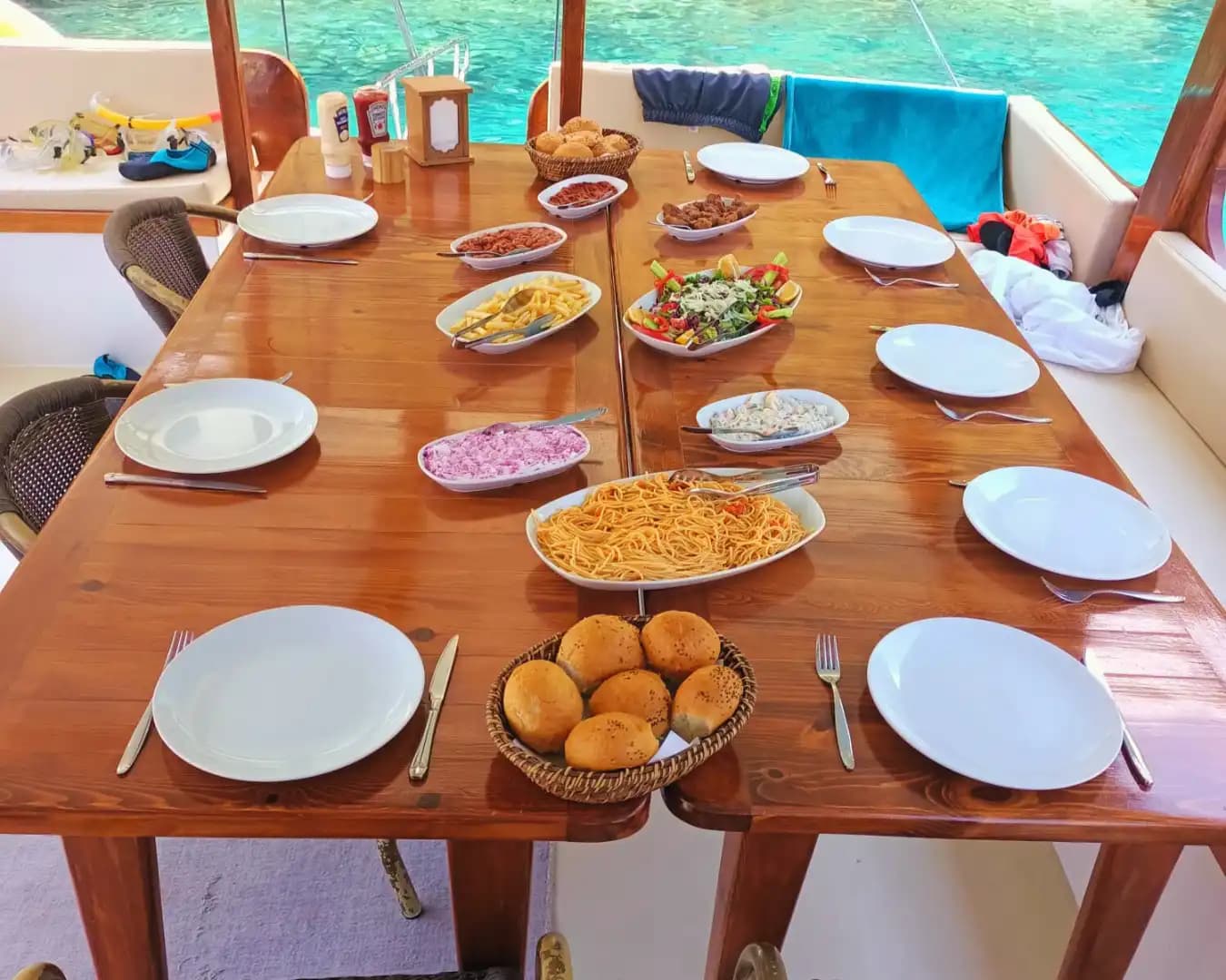 Explore Fethiye’s Buchten on a Geräumig 25-Personen Boot 4