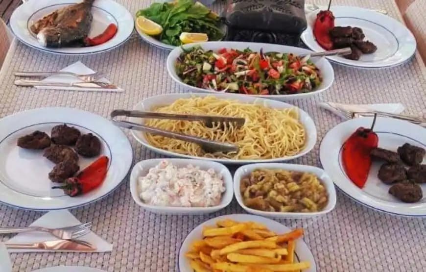 قارب بطول 15 متر - سعة 24 شخص - في فتحية 4