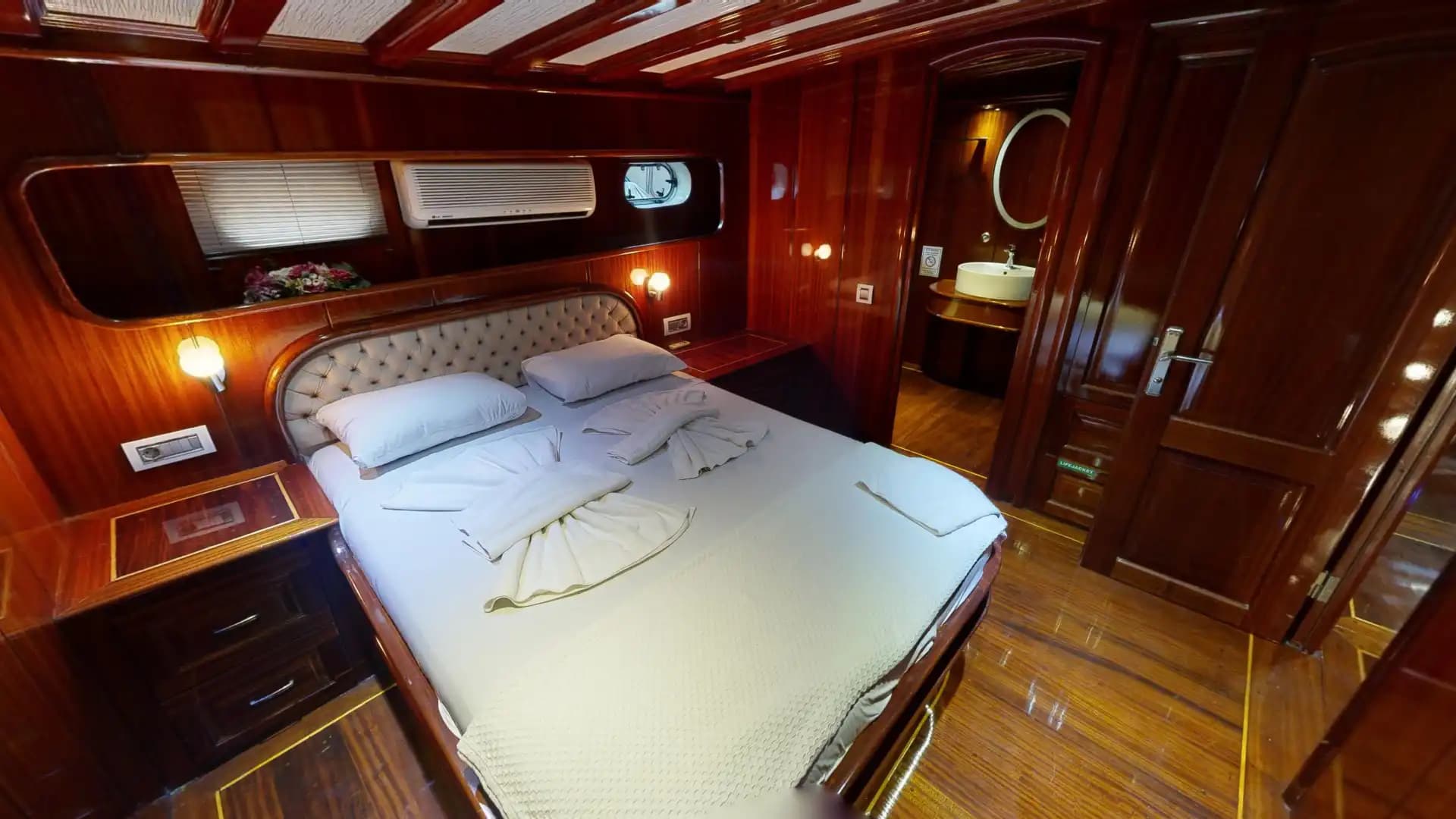 Yate Lujoso Fethiye/Göcek: 33m, 2 comedores, familiar 24