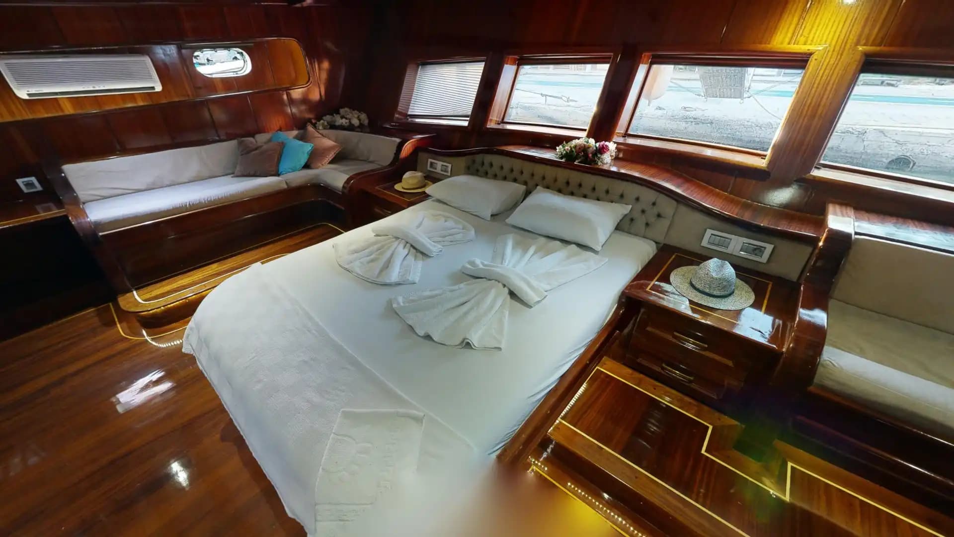Yate Lujoso Fethiye/Göcek: 33m, 2 comedores, familiar 30