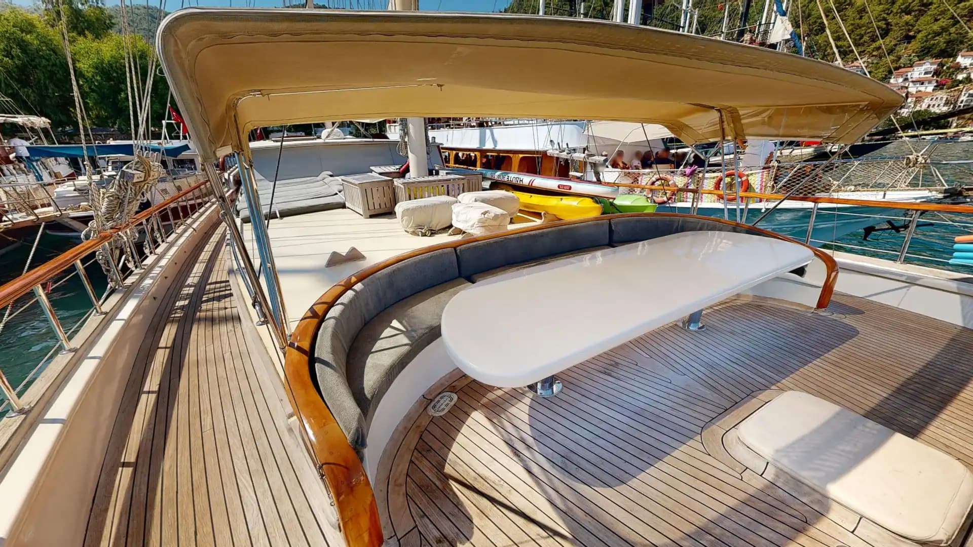 Yate Lujoso Fethiye/Göcek: 33m, 2 comedores, familiar 11