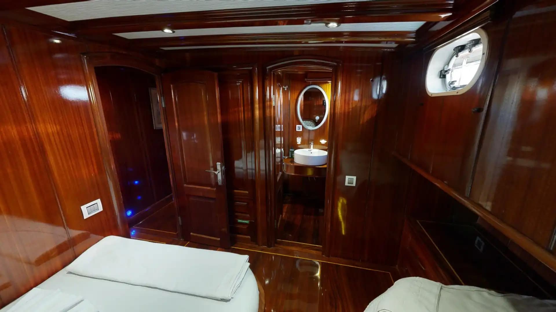 Yate Lujoso Fethiye/Göcek: 33m, 2 comedores, familiar 41