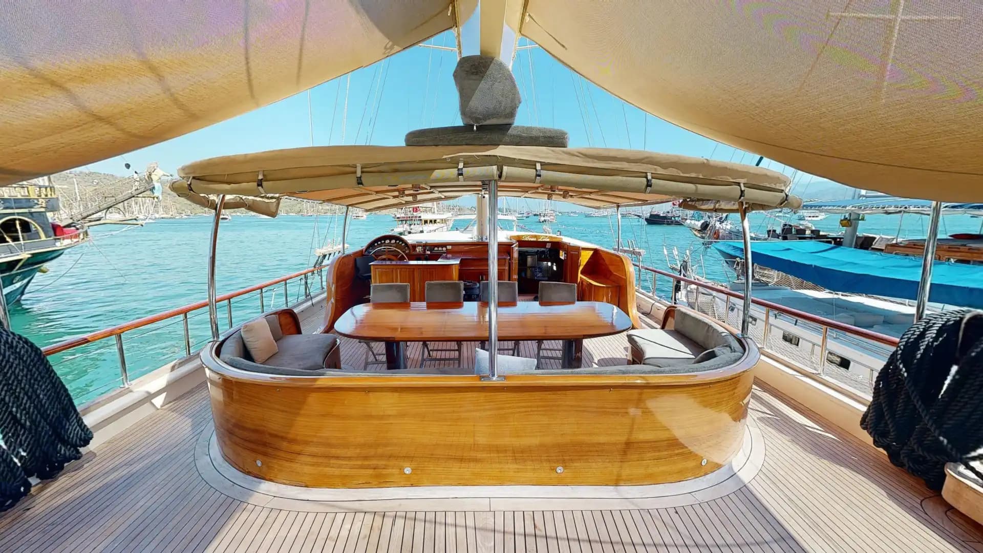 Yate Lujoso Fethiye/Göcek: 33m, 2 comedores, familiar 49