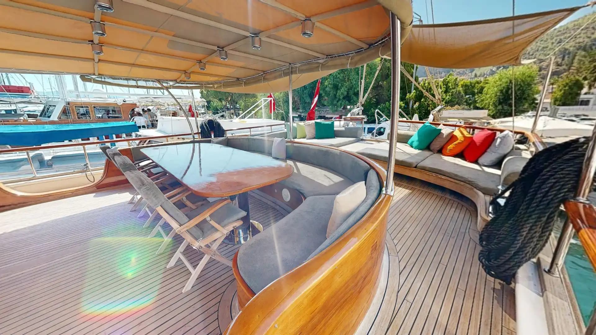 Yate Lujoso Fethiye/Göcek: 33m, 2 comedores, familiar 2