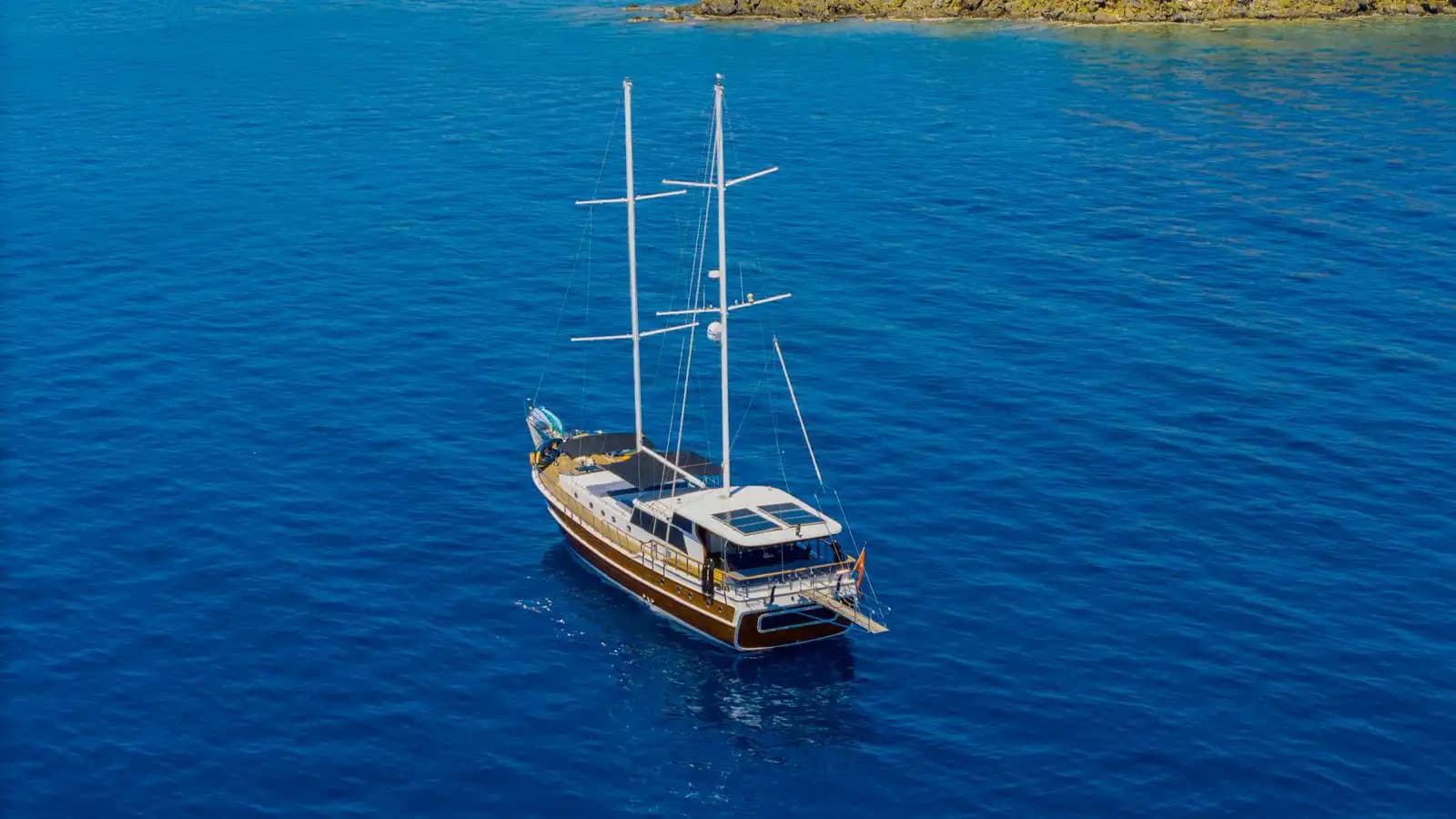 Fethiye'de 24m Lüks Gulet Kiralama | 6 Kabin 12 Kişilik Mavi Yolculuk 3