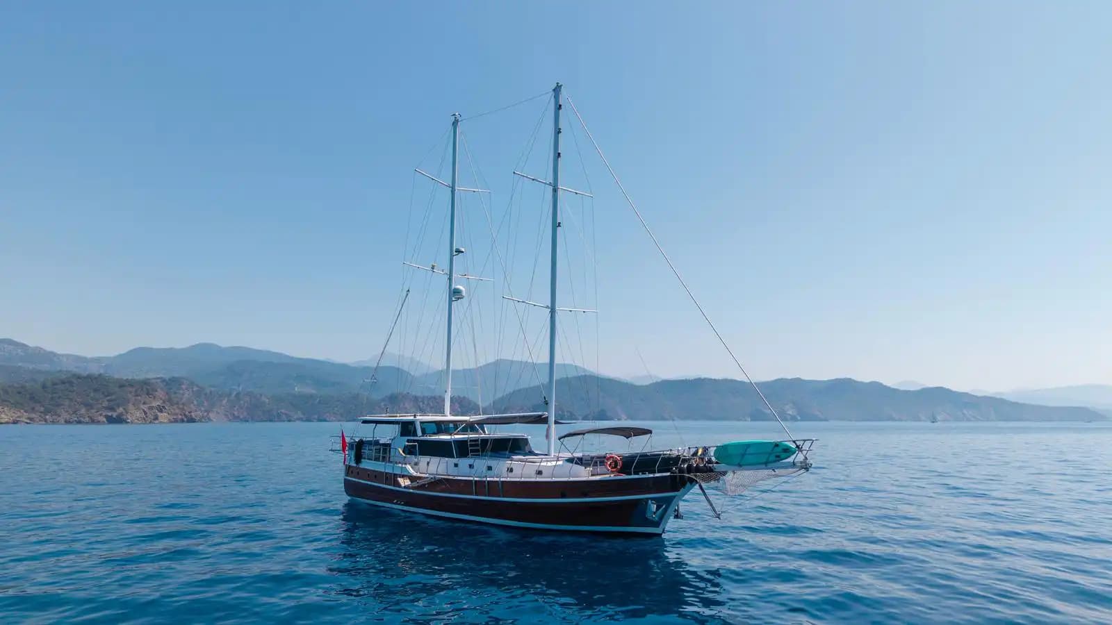 Fethiye'de 24m Lüks Gulet Kiralama | 6 Kabin 12 Kişilik Mavi Yolculuk 4
