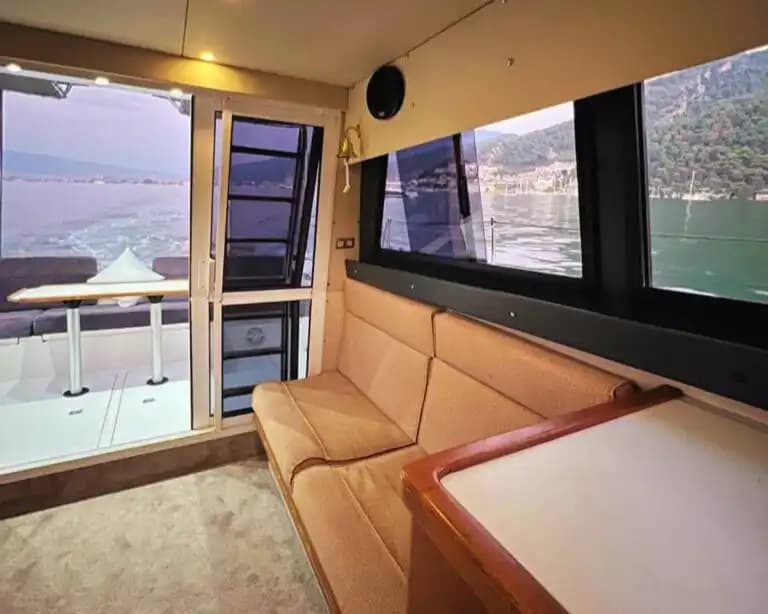 Fast & Elegant! 12m Custom Motorjacht voor een Premium Voyage 12