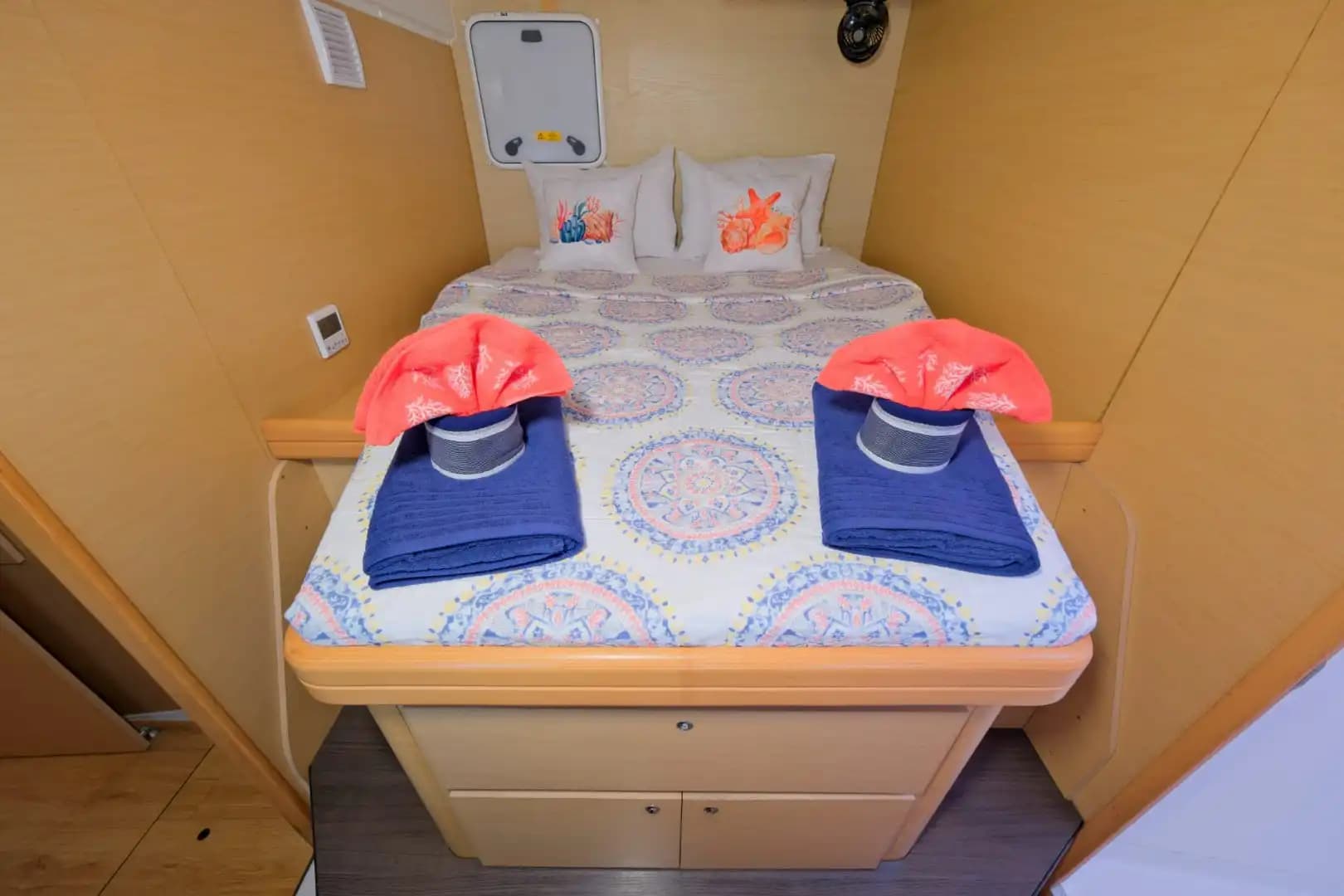 Luxury and Comfort on the Sea: Exclusif cabines Yacht Experience from Fethiye with 4 Cabins for 8 People 18