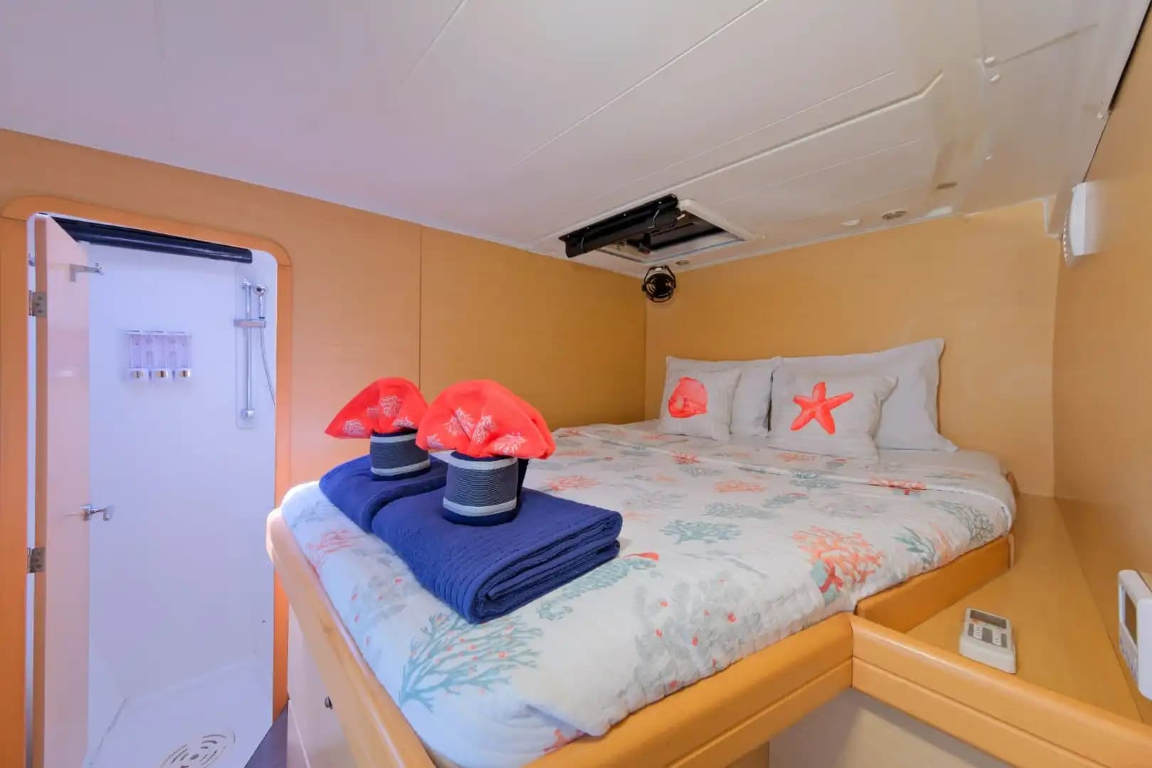 Luxury and Comfort on the Sea: Exclusif cabines Yacht Experience from Fethiye with 4 Cabins for 8 People 17