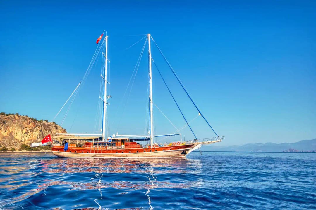 Fethiye’nin Büyüleyici Koylarında 9 Kabinli Gulet Keyfi