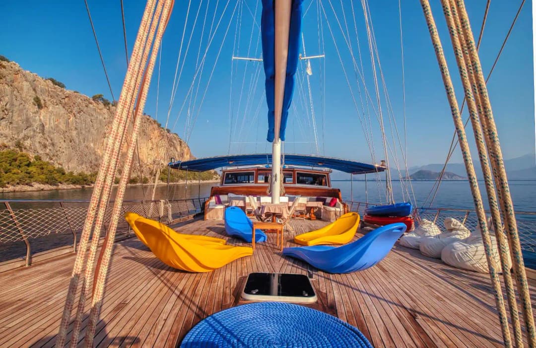 Fethiye’nin Büyüleyici Koylarında 9 Kabinli Gulet Keyfi